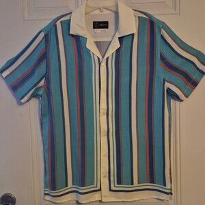 Men's Shirt. Small .New.